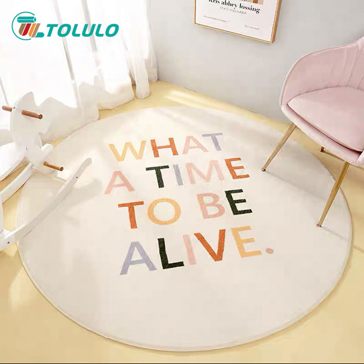 Por que os tapetes infantis macios e de pêlo alto estão dominando os berçários modernos